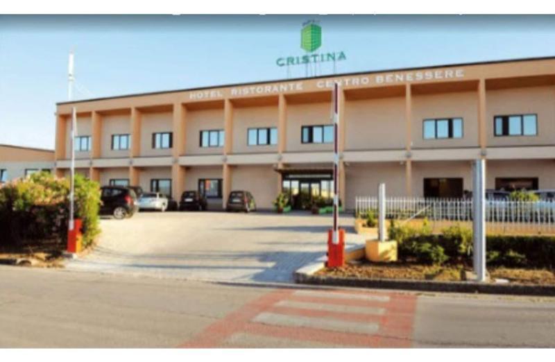 Hotel Cristina Rocca San Giovanni Bagian luar foto