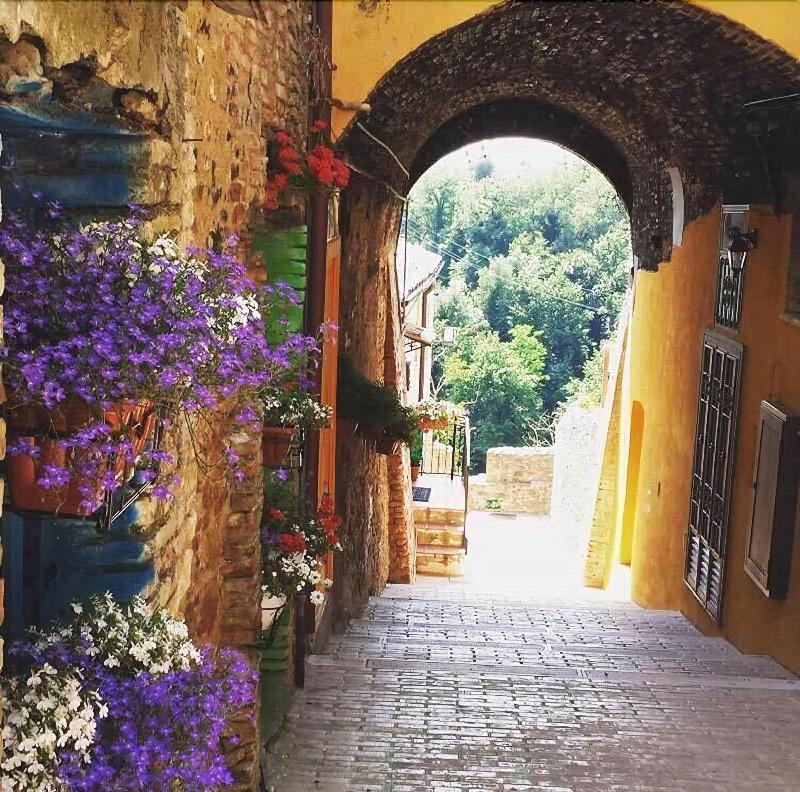 Hotel Cristina Rocca San Giovanni Bagian luar foto